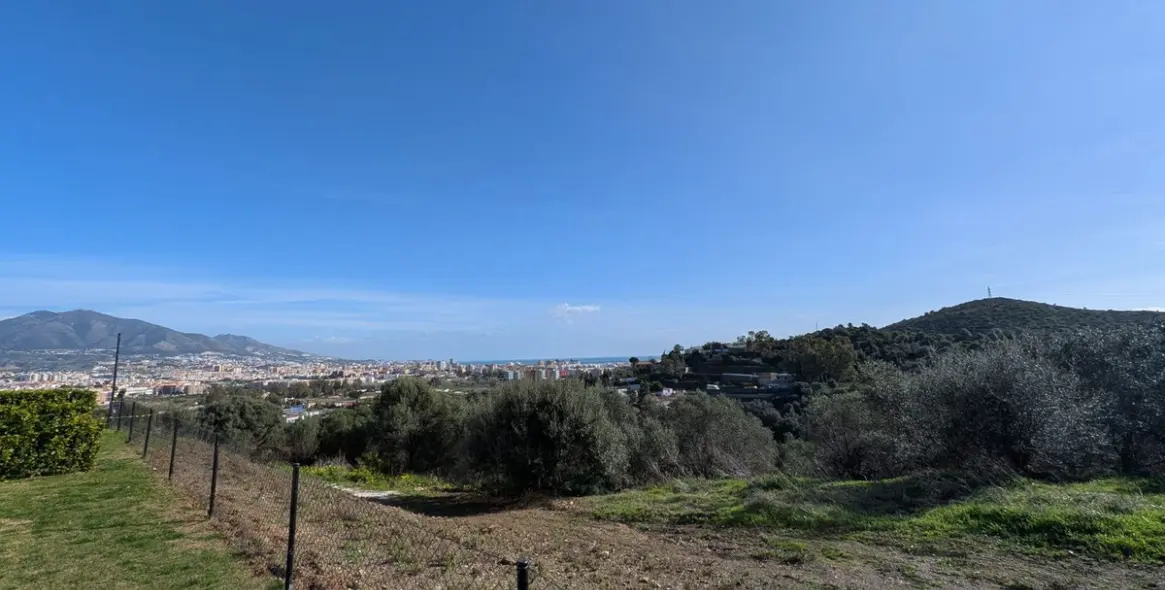 Продажа апартаментов на первом этаже в Mijas Costa 11