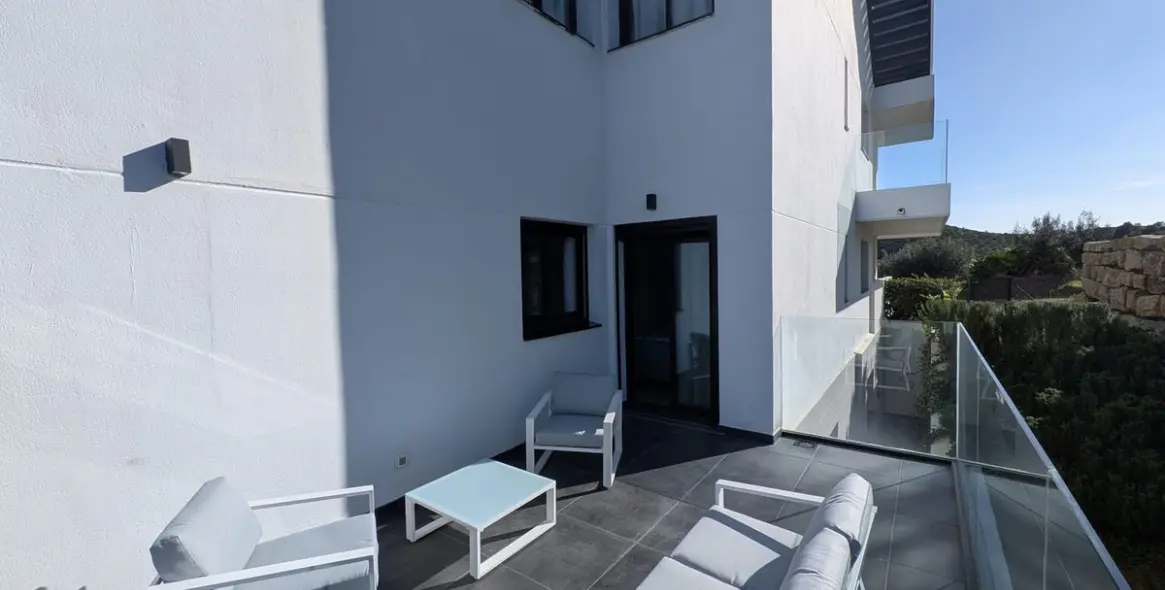 Продажа апартаментов на первом этаже в Mijas Costa 14