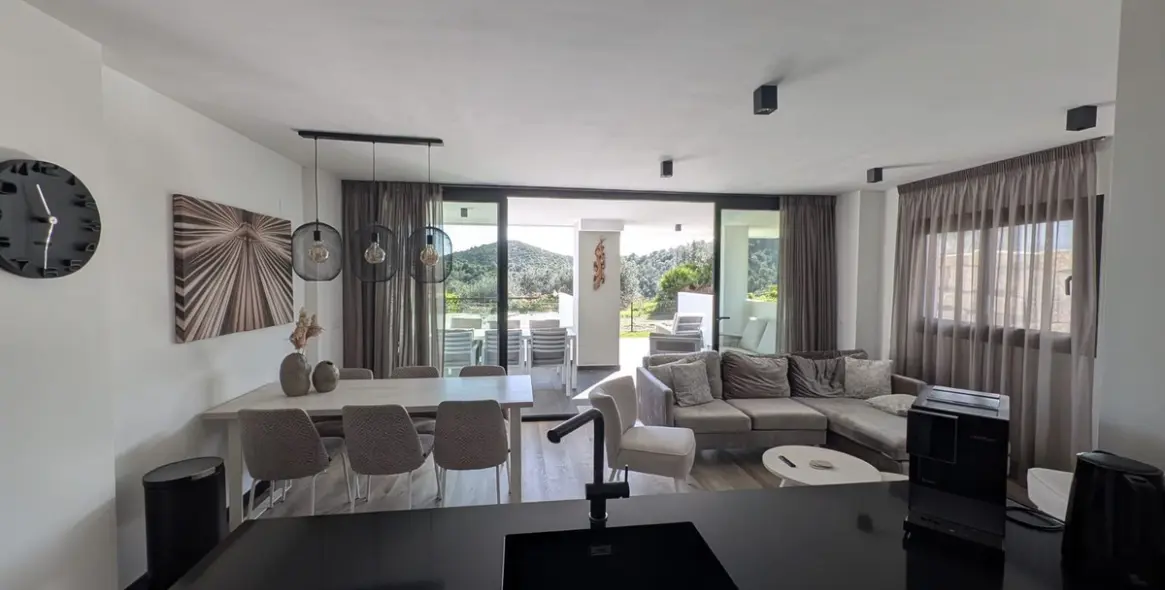 Продажа апартаментов на первом этаже в Mijas Costa 18