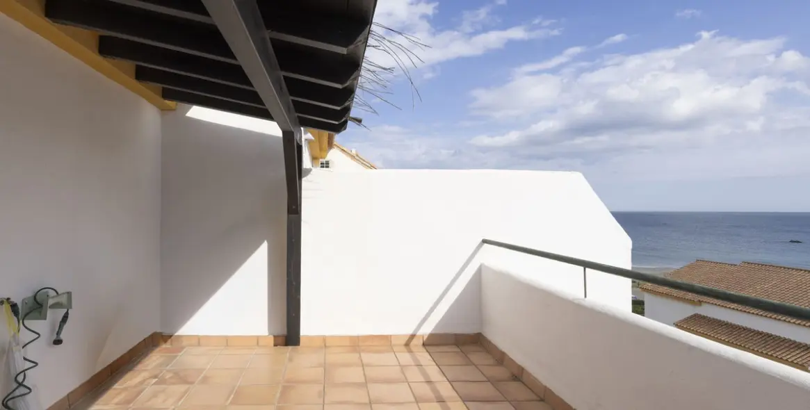Sale of townhouse in La Duquesa 2