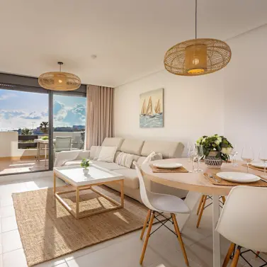 Продажа двухуровневого пентхауса в Estepona