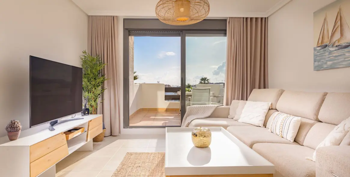 Продажа двухуровневого пентхауса в Estepona 4