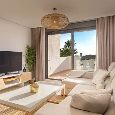 Продажа двухуровневого пентхауса в Estepona