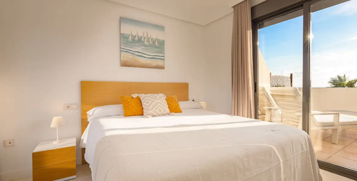 Продажа двухуровневого пентхауса в Estepona 8