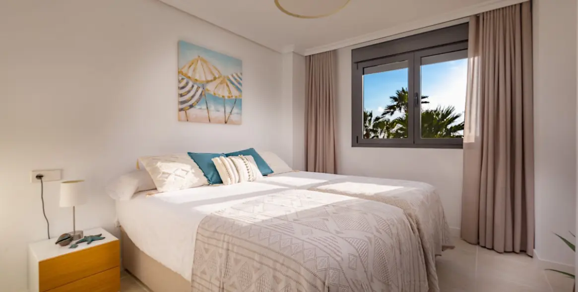 Продажа двухуровневого пентхауса в Estepona 12