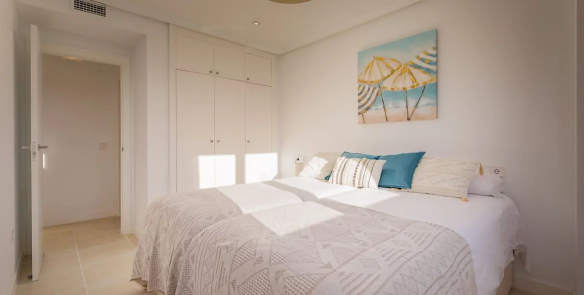 Продажа двухуровневого пентхауса в Estepona 13