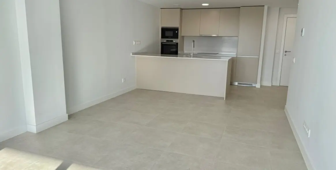 Продажа апартаментов на среднем этаже в Estepona 8