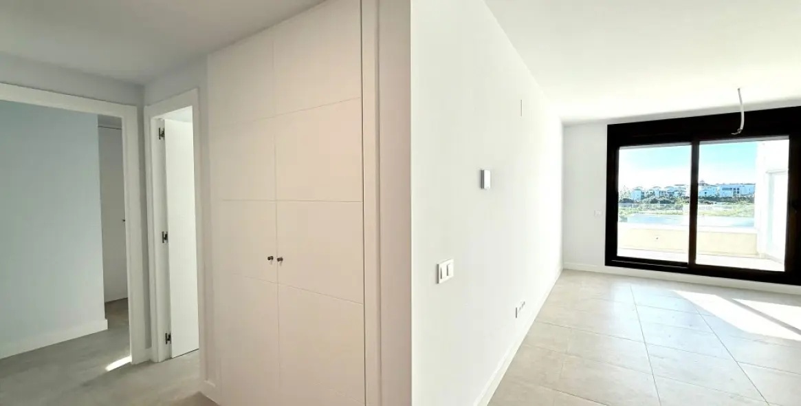 Продажа апартаментов на среднем этаже в Estepona 10