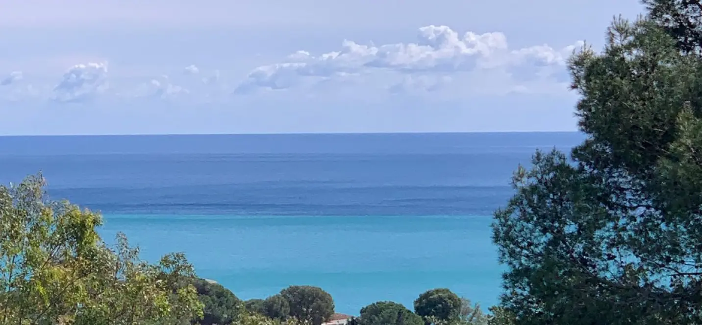 Продажа  жилого участка в Benalmadena 2