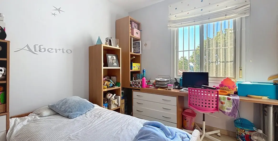 Sale of detached villa in Periana 23