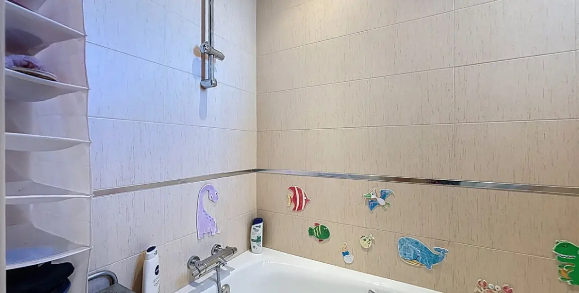 Sale of detached villa in Periana 26