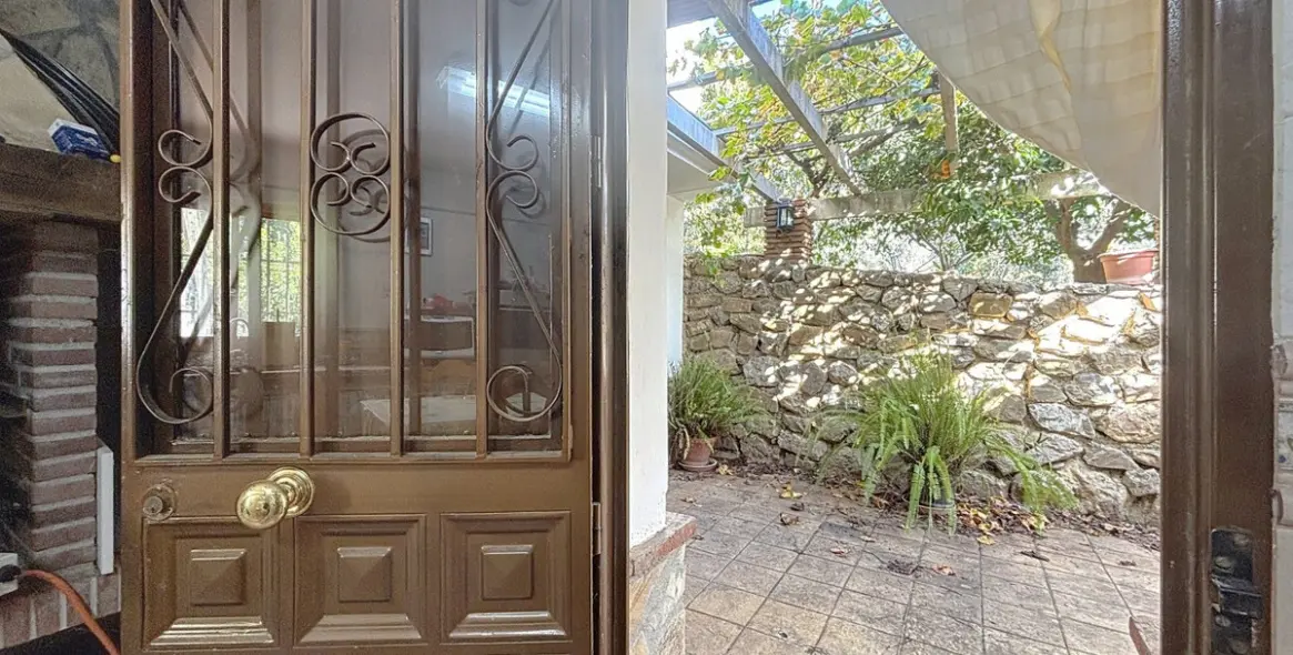 Sale of detached villa in Periana 30