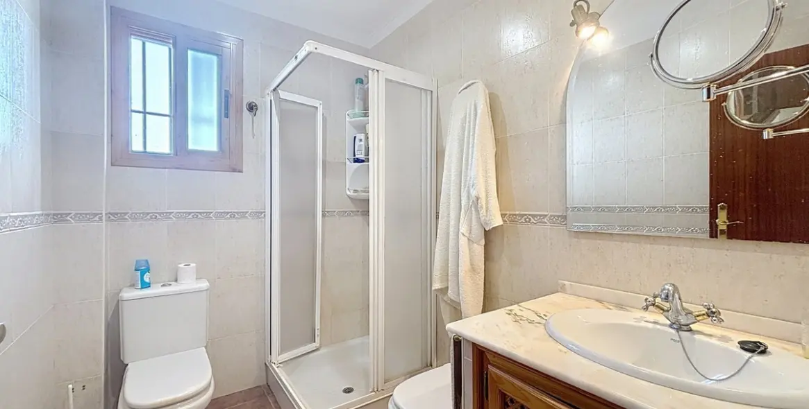 Sale of detached villa in Periana 49