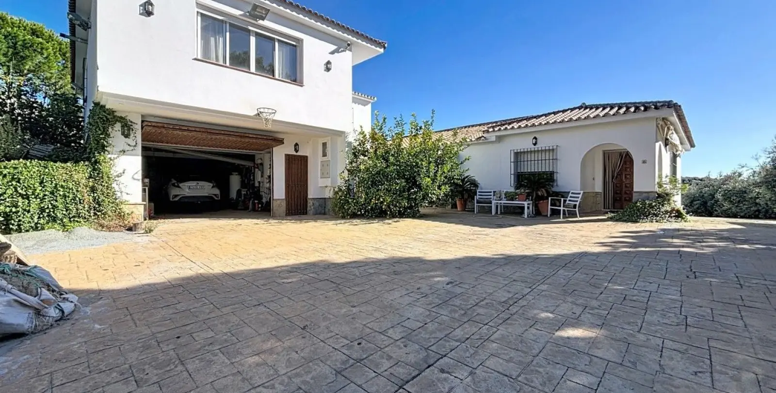 Sale of detached villa in Periana 4