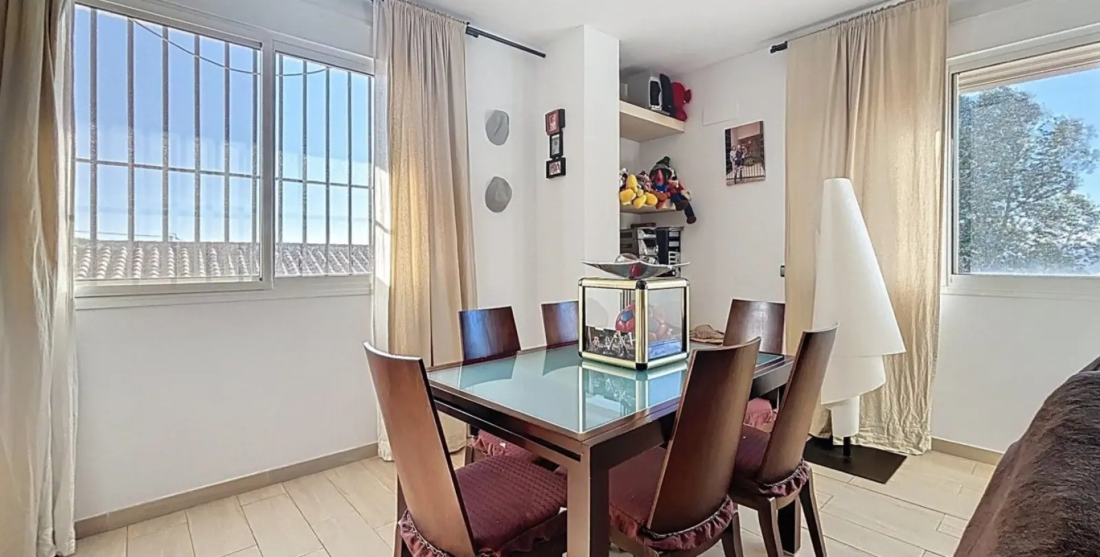 Sale of detached villa in Periana 11