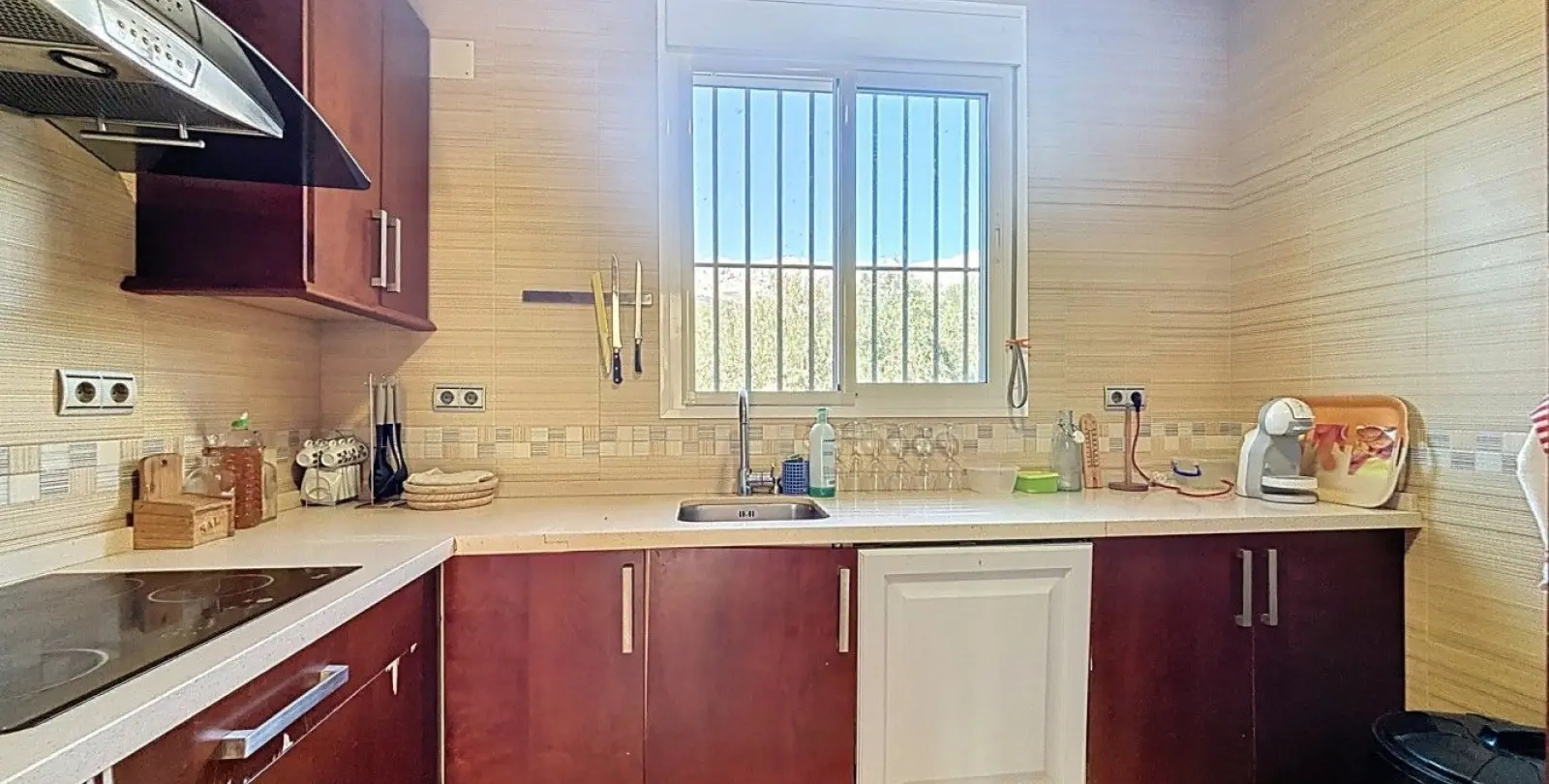 Sale of detached villa in Periana 15