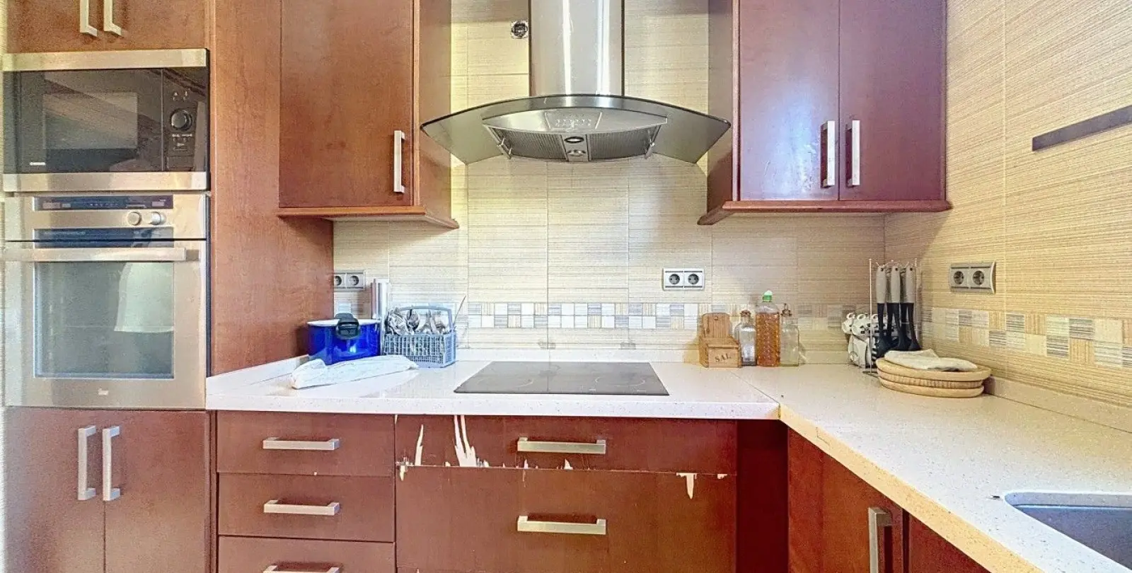 Sale of detached villa in Periana 16