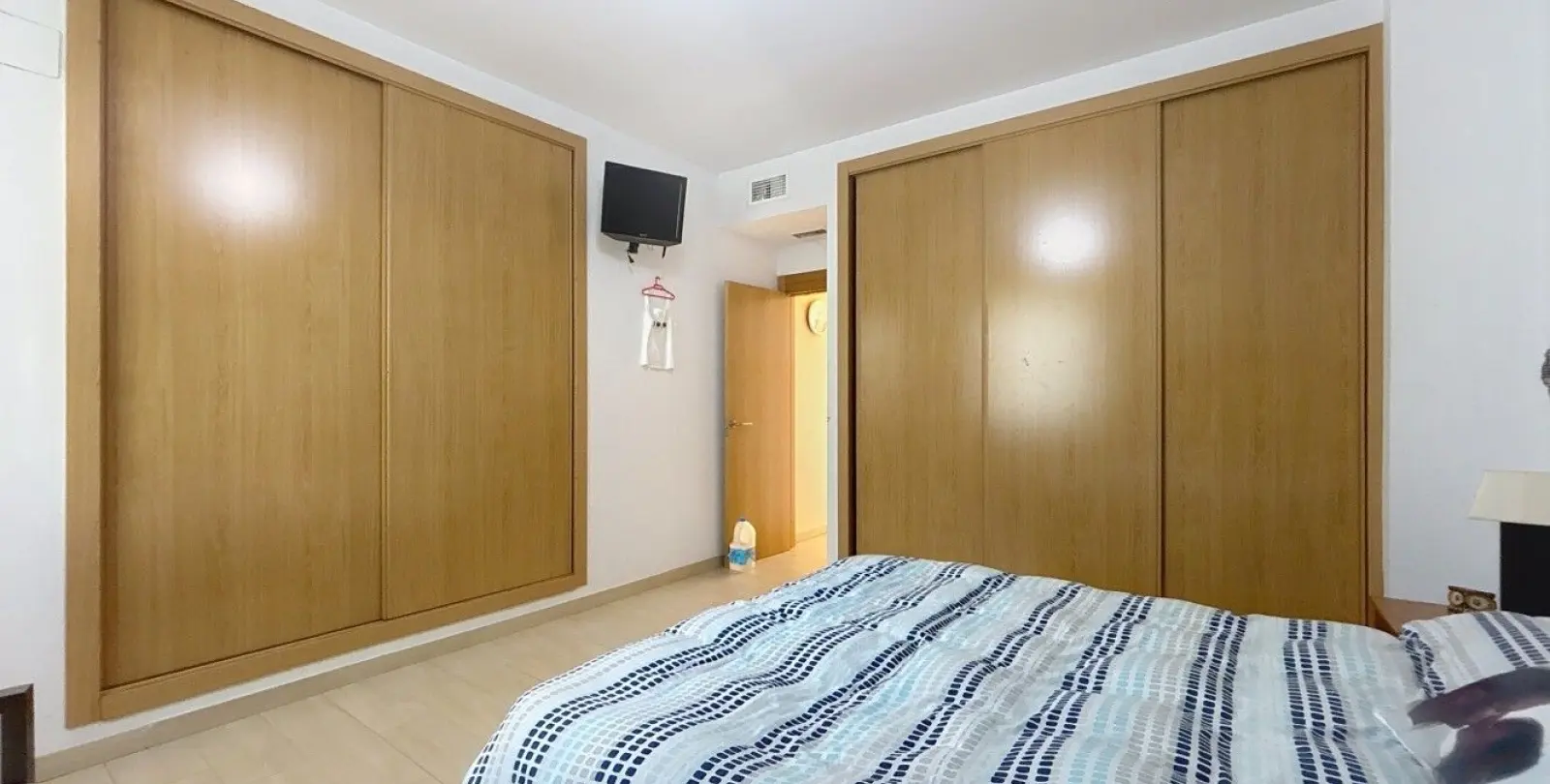 Sale of detached villa in Periana 18