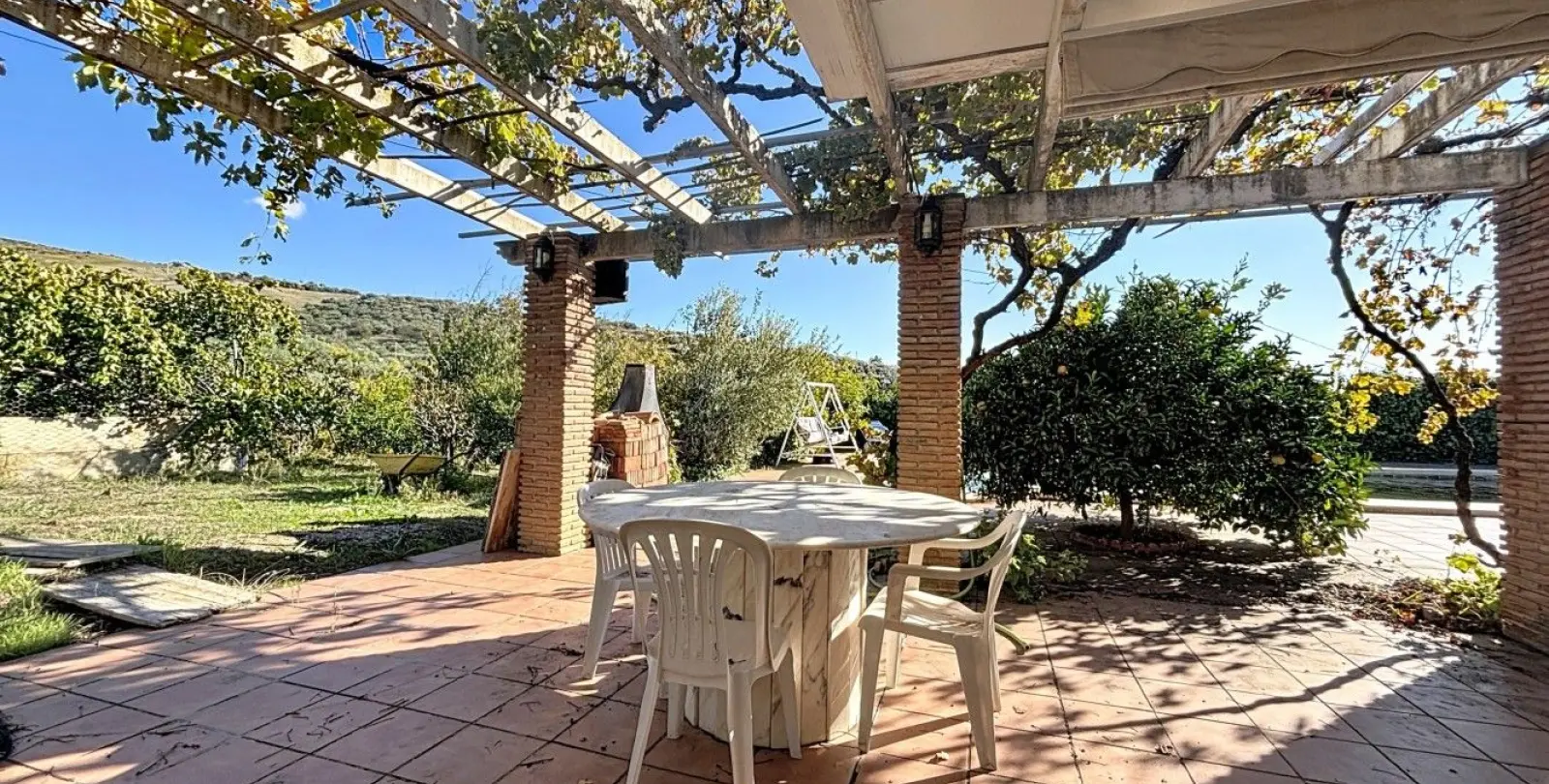 Sale of detached villa in Periana 34