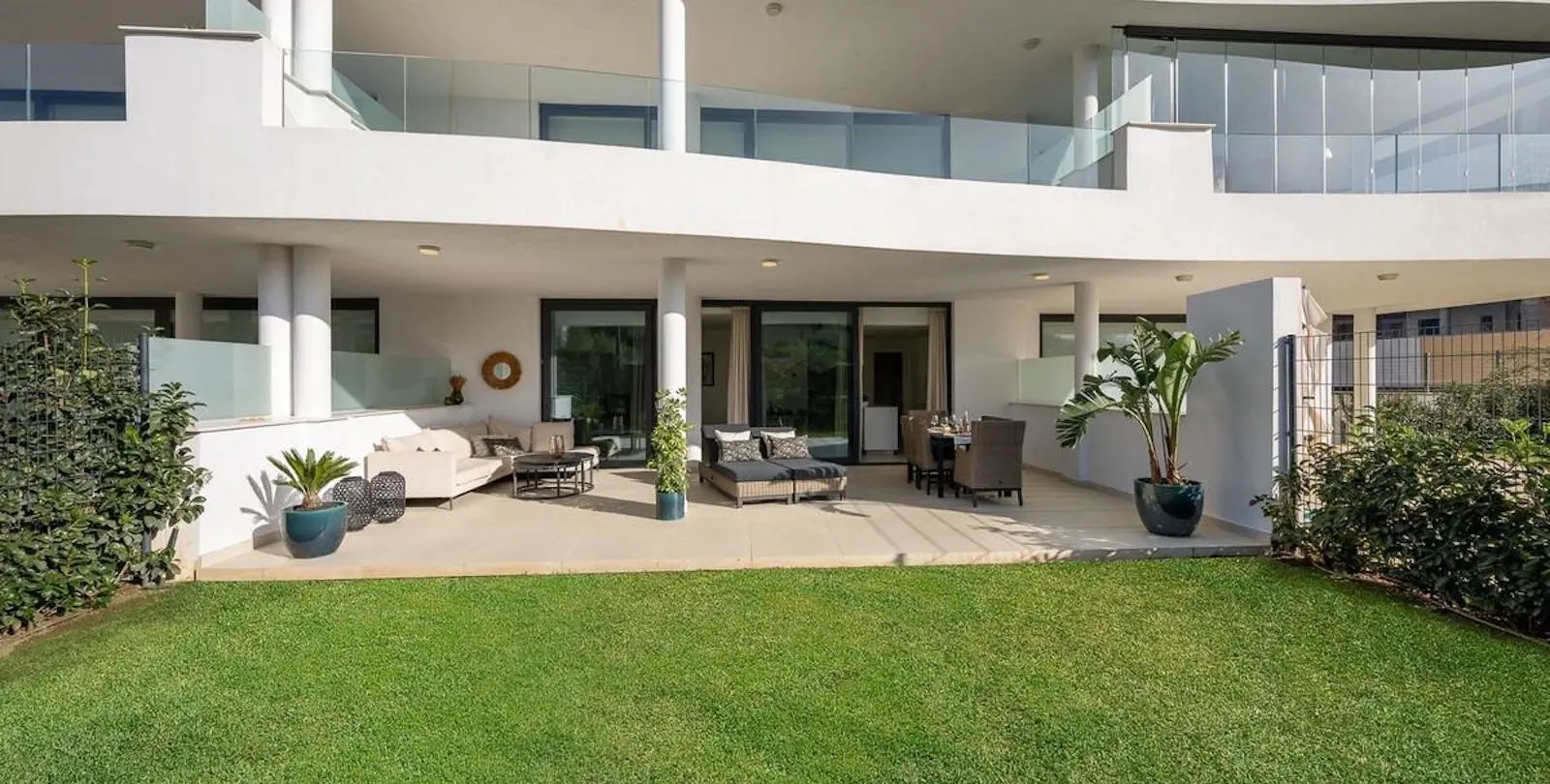 Sale of ground floor apartment in Higueron 1
