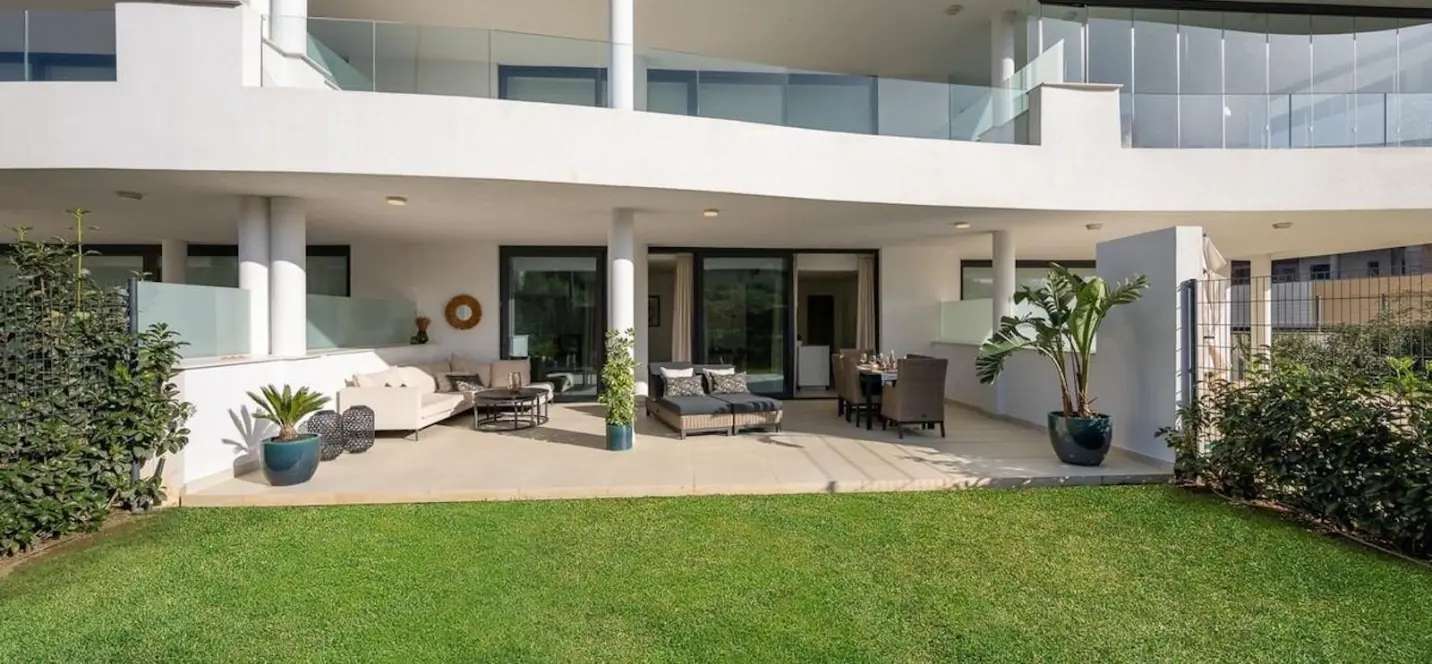 Sale of ground floor apartment in Higueron 0