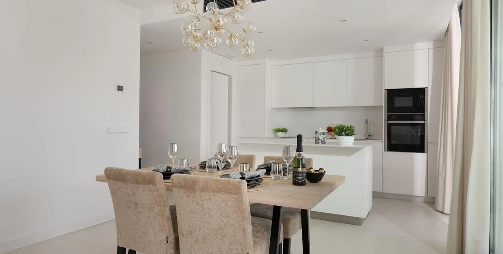 Sale of ground floor apartment in Higueron 2