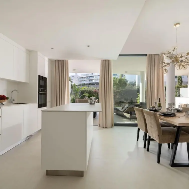 Sale of ground floor apartment in Higueron