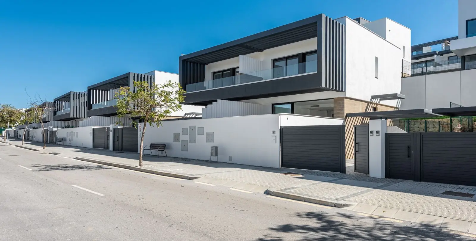 Sale of semi-detached house in Atalaya 1
