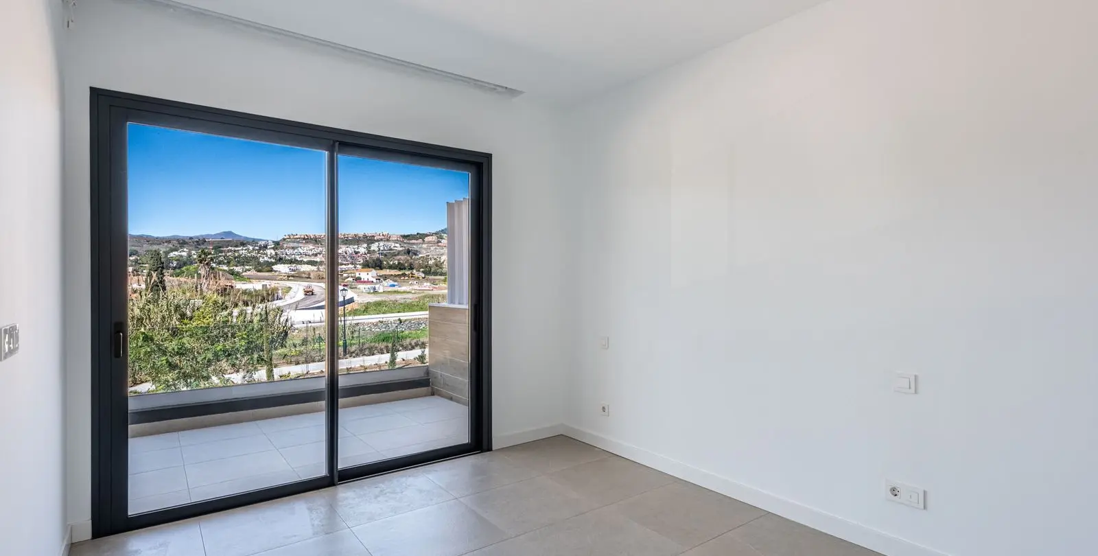 Sale of semi-detached house in Atalaya 9