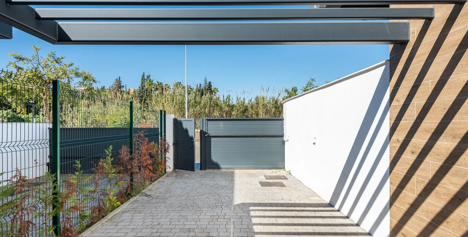 Sale of semi-detached house in Atalaya 17