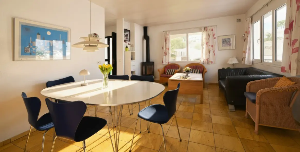 Sale of detached villa in Cerros del Aguila 9