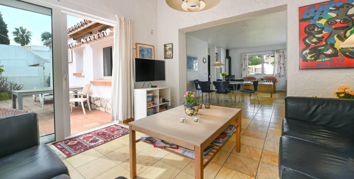 Sale of detached villa in Cerros del Aguila 11