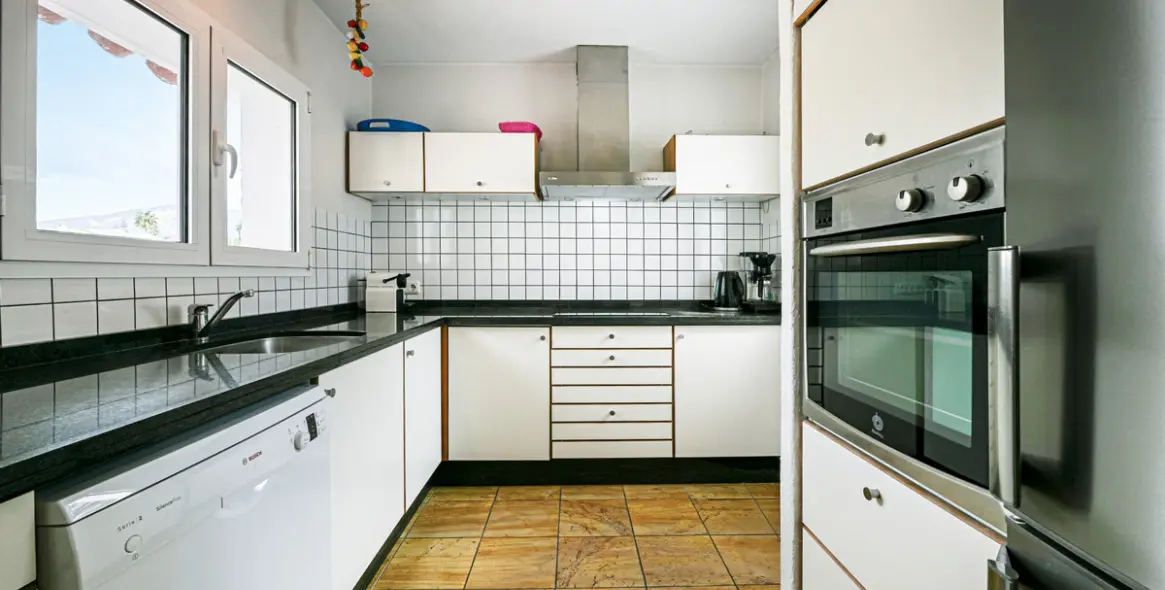 Sale of detached villa in Cerros del Aguila 13