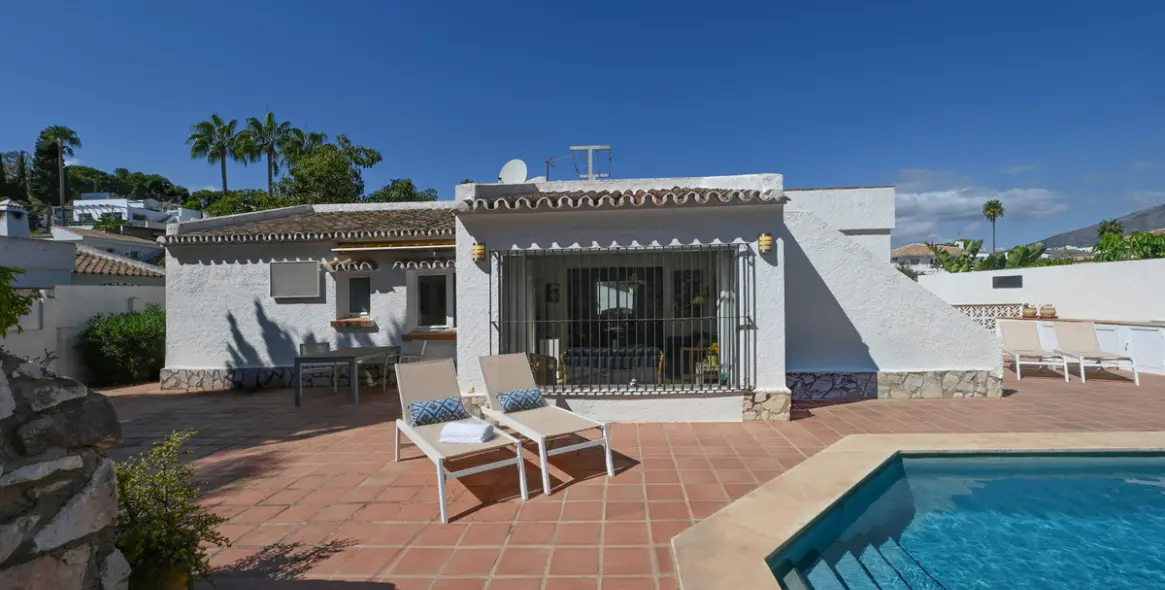 Sale of detached villa in Cerros del Aguila 26