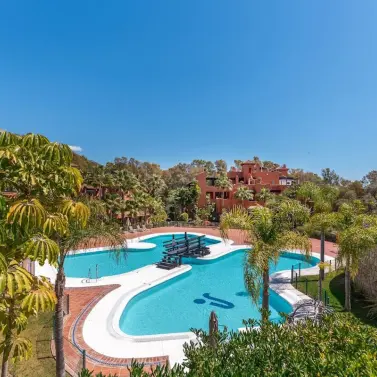 Venta de apartamento en planta baja en Nueva Andalucía