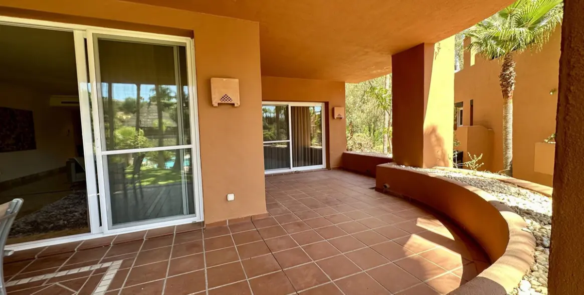 Продажа апартаментов на первом этаже в Nueva Andalucía 9