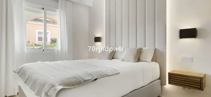 Sale of ground floor apartment in Nueva Andalucía 4
