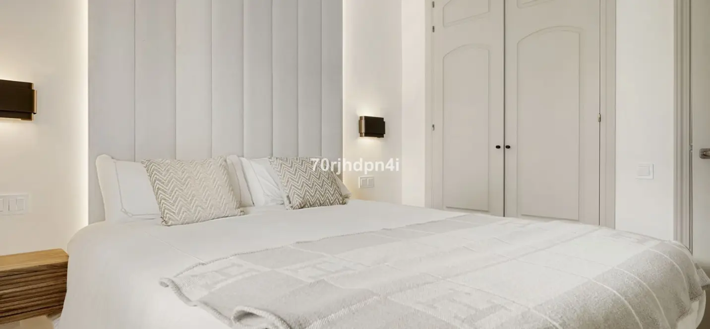 Venta de apartamento en planta baja en Nueva Andalucía 0