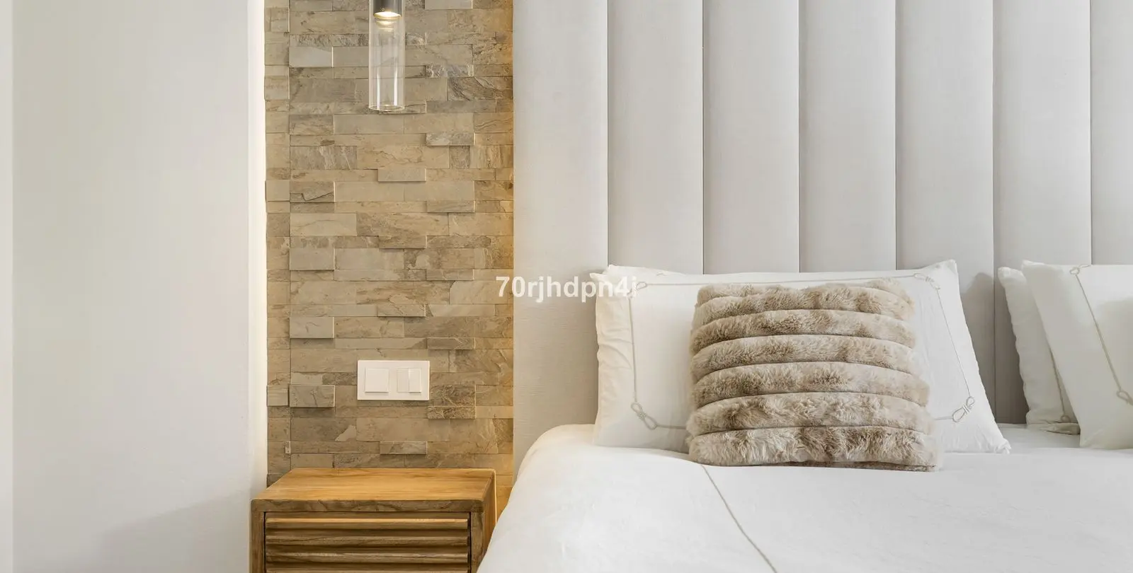 Sale of ground floor apartment in Nueva Andalucía 8