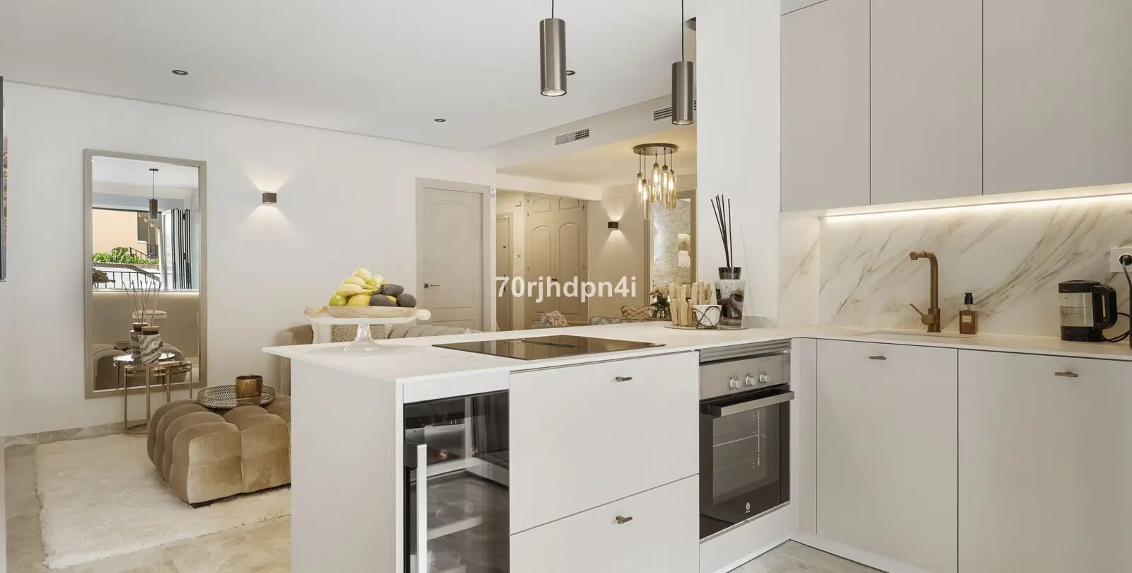 Sale of ground floor apartment in Nueva Andalucía 50