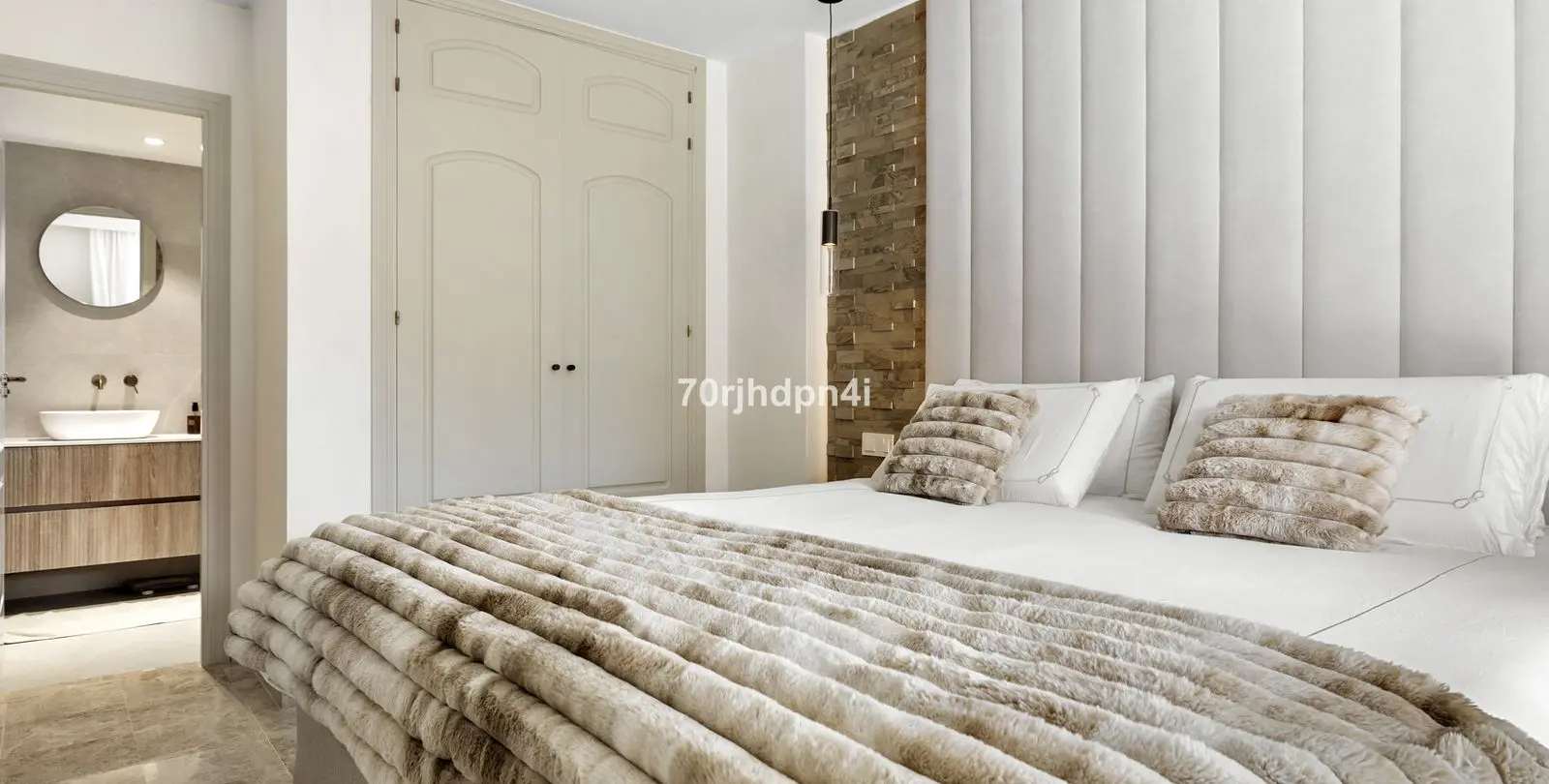 Sale of ground floor apartment in Nueva Andalucía 53