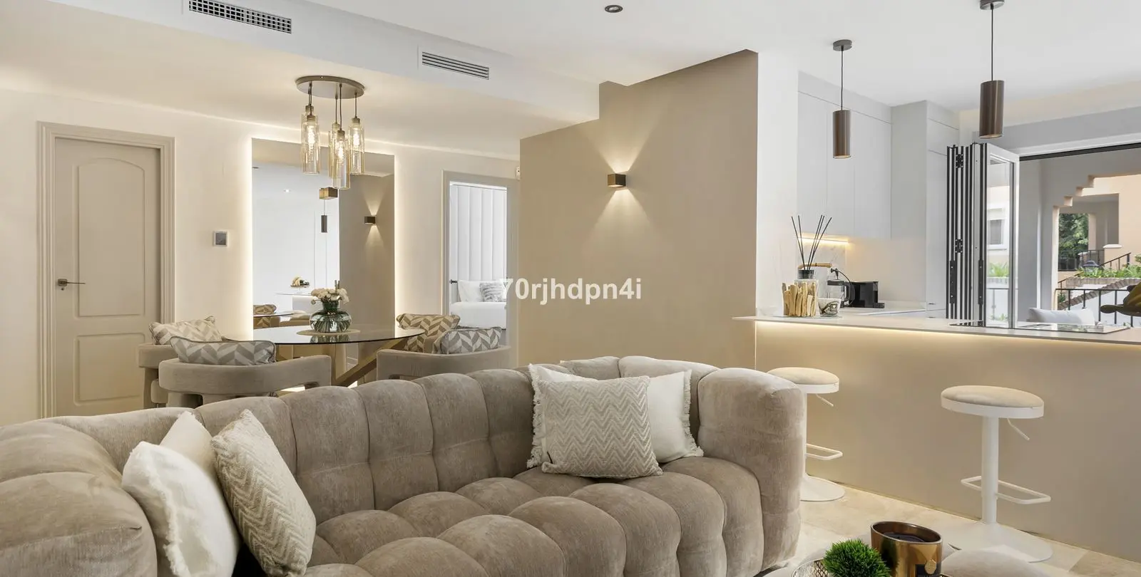 Venta de apartamento en planta baja en Nueva Andalucía 70