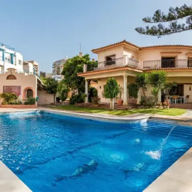 Sale of townhouse in Estepona