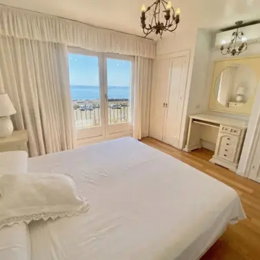 Sale of townhouse in Estepona