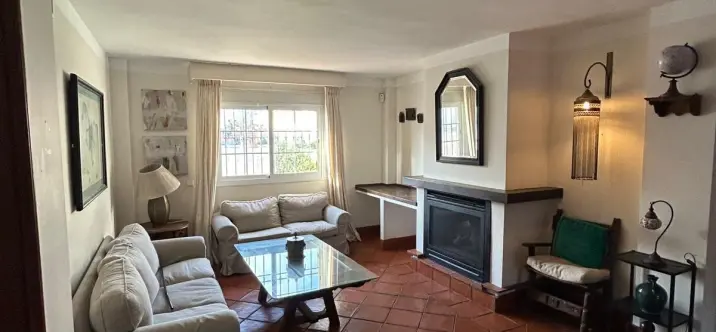 Venta de casa pareada en San Pedro de Alcántara 1