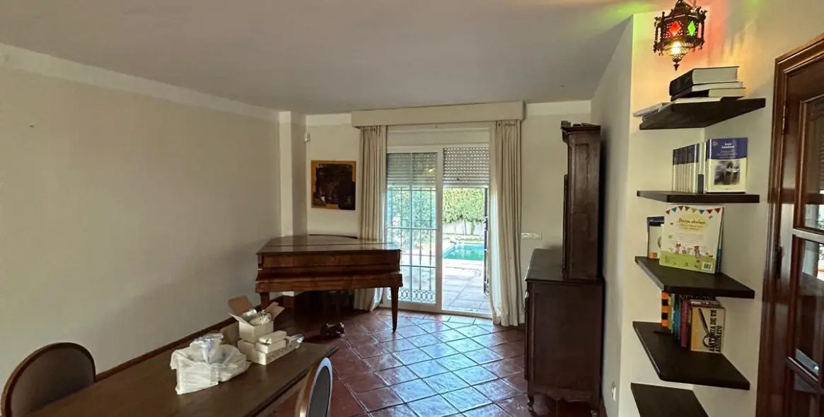 Venta de casa pareada en San Pedro de Alcántara 10