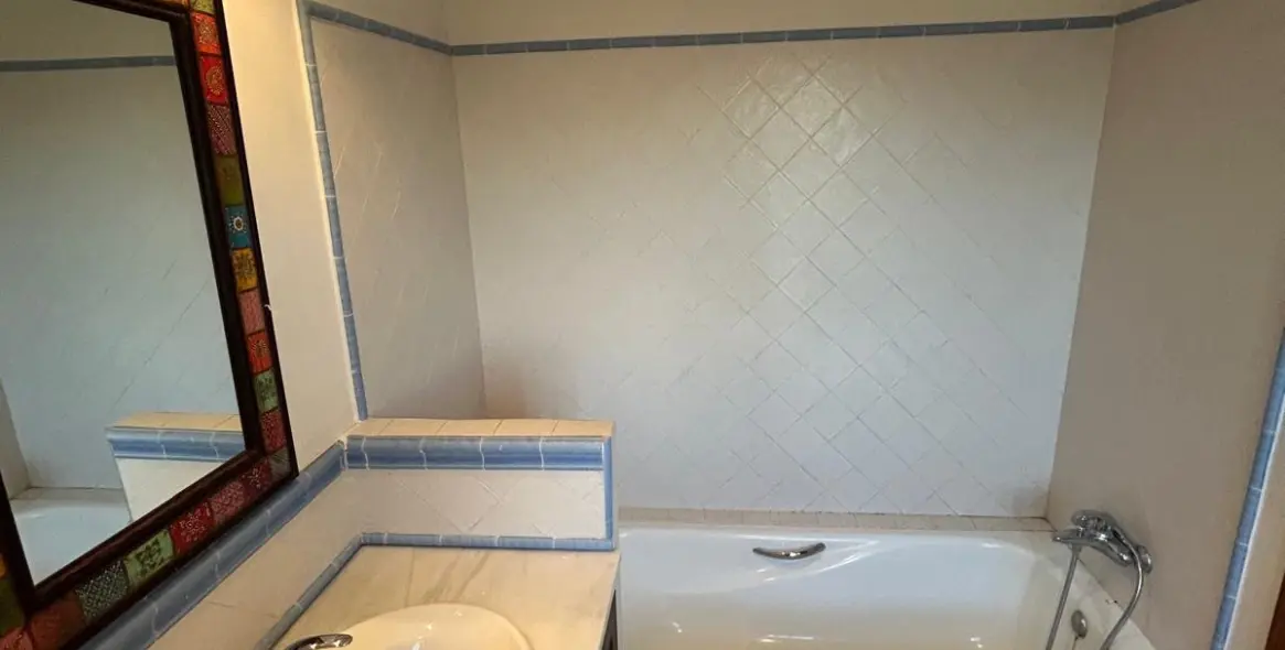 Venta de casa pareada en San Pedro de Alcántara 17