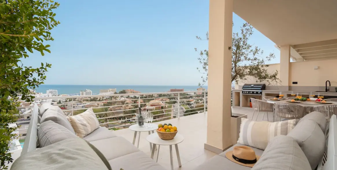 Sale of penthouse duplex in Benalmadena 2