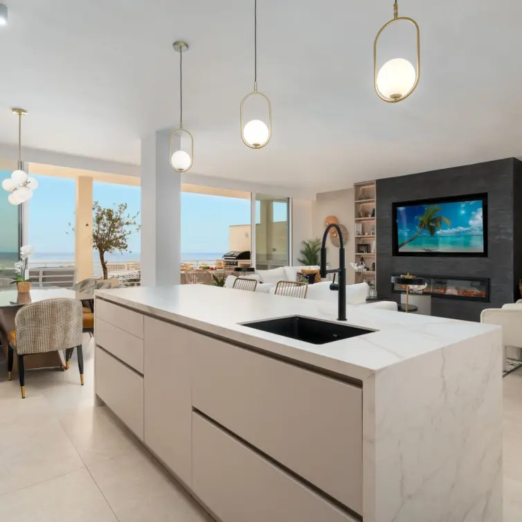 Продажа двухуровневого пентхауса в Benalmadena