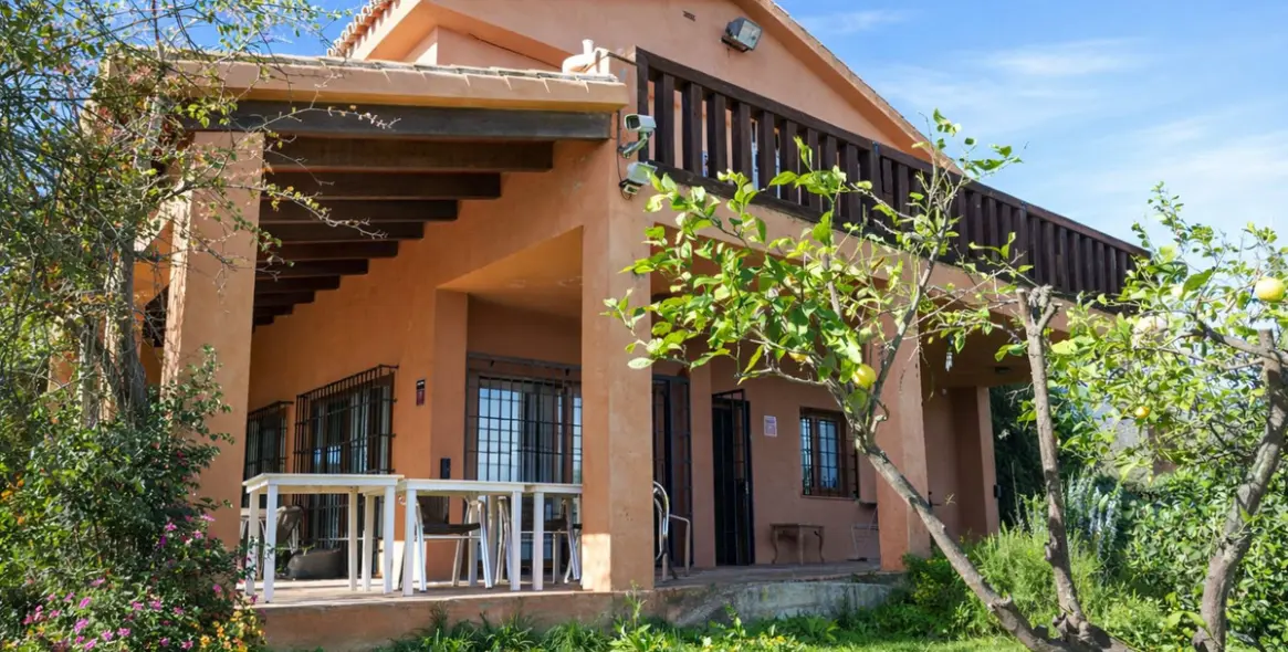 Sale of detached villa in Entrerrios 6